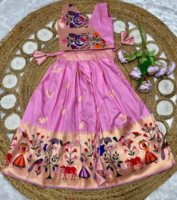 Kids pithani pattu lehengas - Image 3