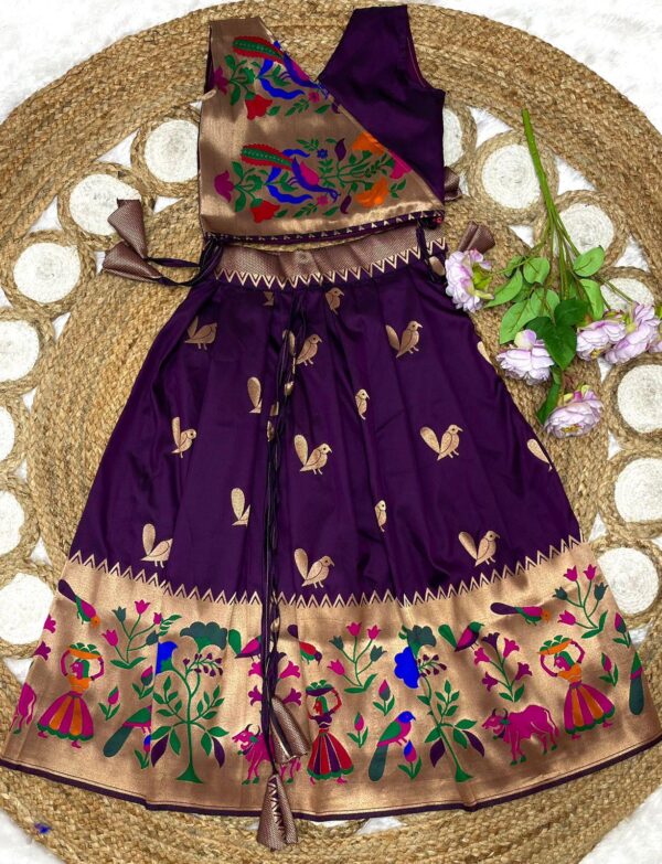 Kids pithani pattu lehengas - Image 5