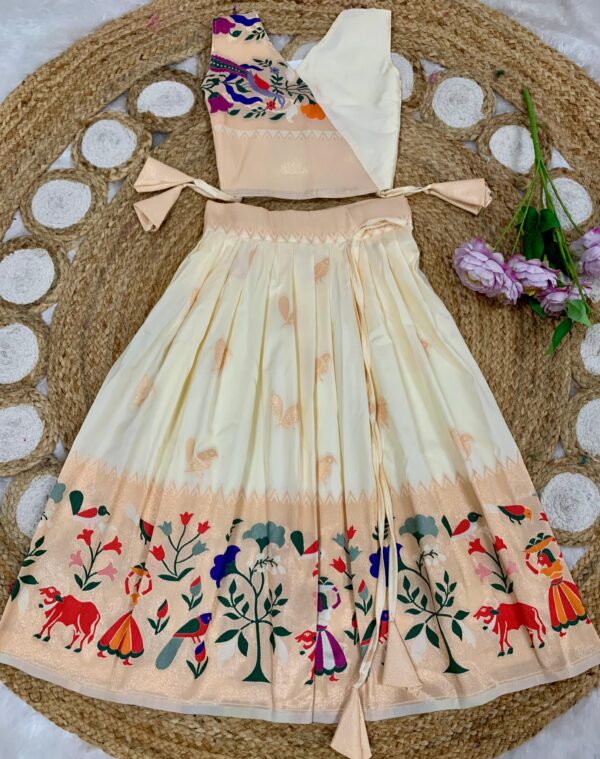 Kids pithani pattu lehengas - Image 8