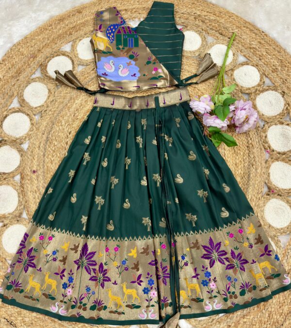 Kids pithani pattu lehengas - Image 8