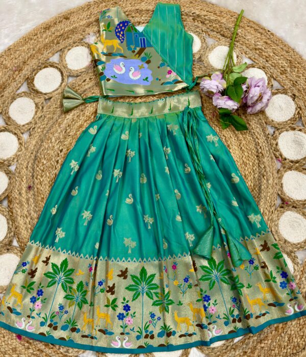 Kids pithani pattu lehengas - Image 6