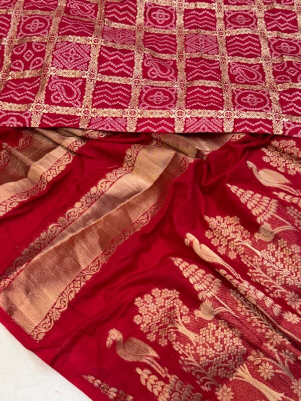 Code 102 Red moonga viscose crepe sarees - Image 4